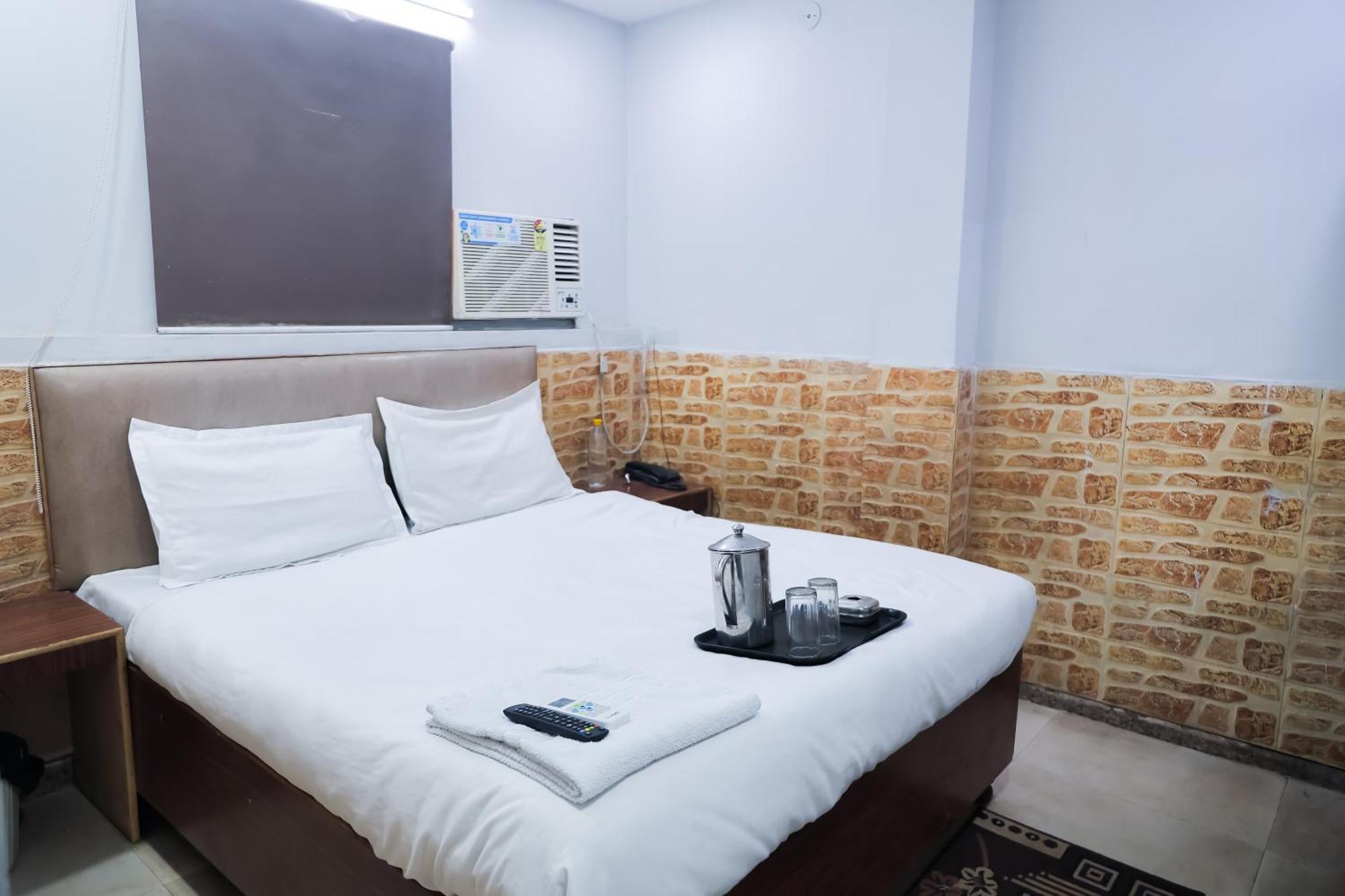 Mannat Stay Hotel - Laxmi Nagar Neu-Delhi Exterior foto